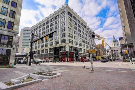 Cozysuites - 1Br With Direct Skybridge Access #1 인디애나폴리스 외부 사진
