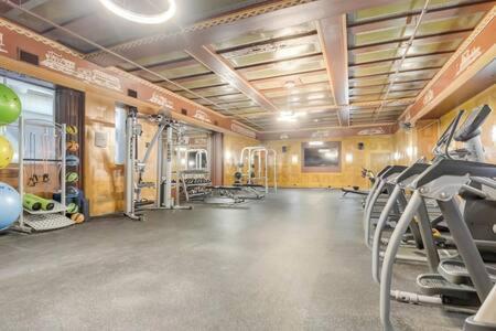 Cozysuites - 1Br With Direct Skybridge Access #1 인디애나폴리스 외부 사진